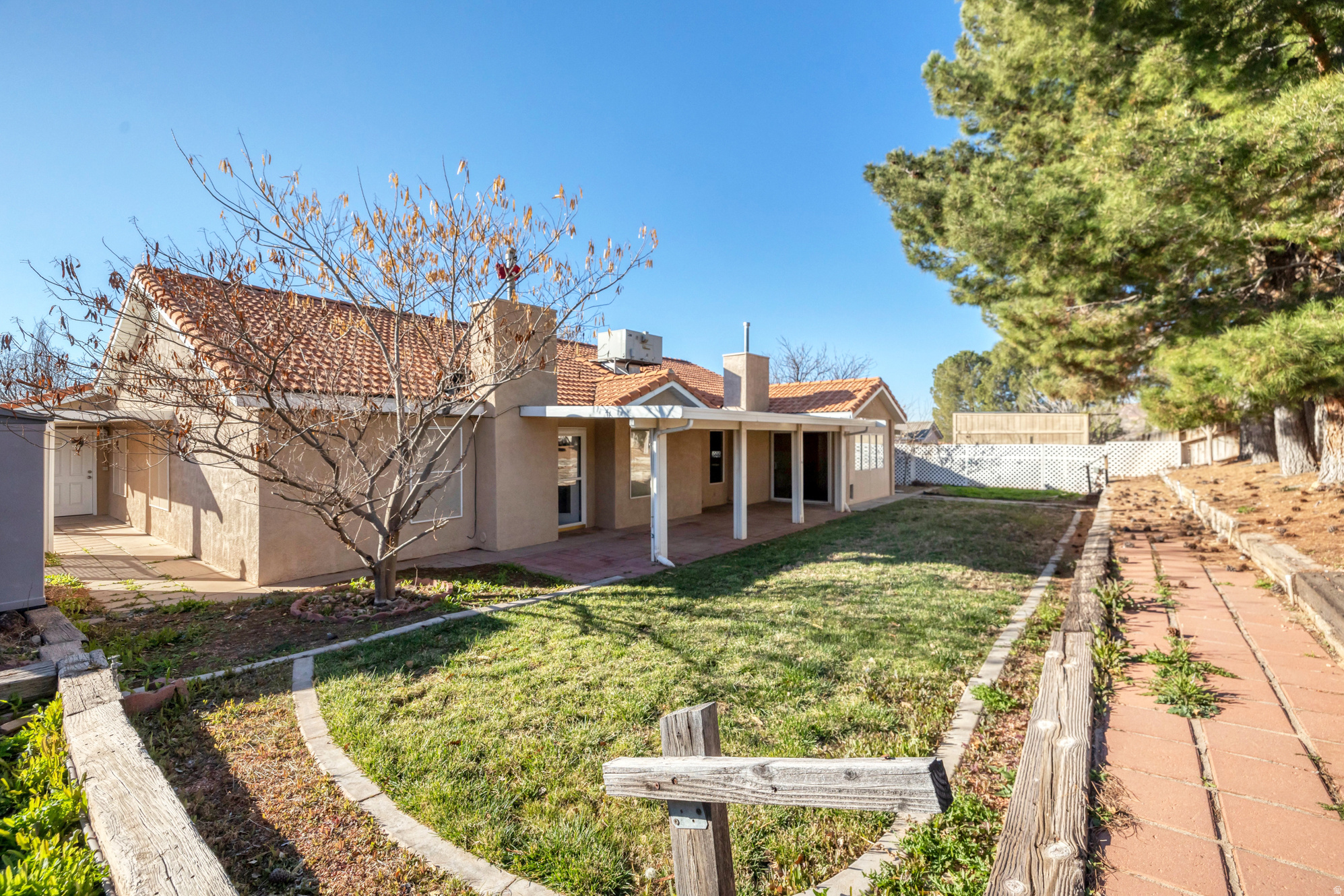 CANYON RIDGE - Residential