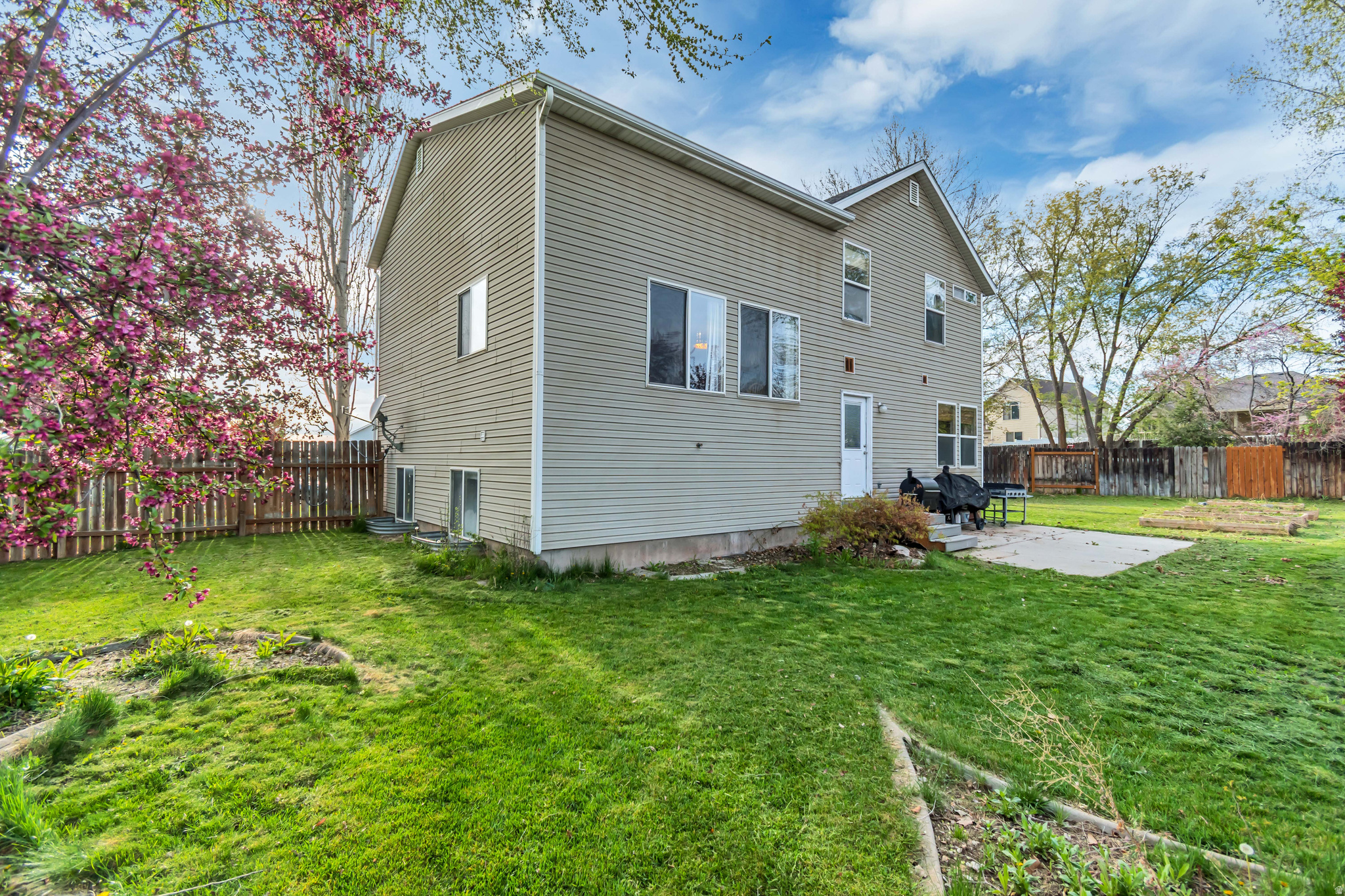 HERITAGE FARMS - Residential