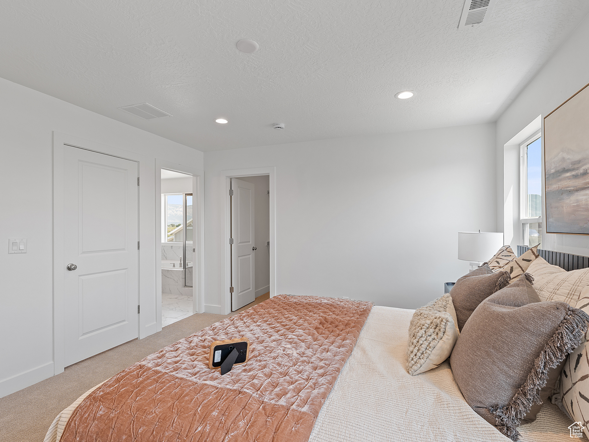 BRISTOL FARMS - Residential