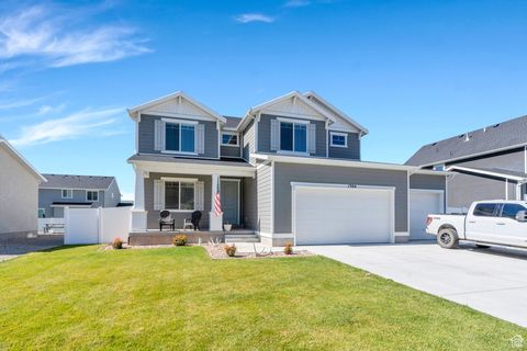 Tiny photo for 1304 S SAGEBRUSH DR, Santaquin, UT 84655 (MLS # 2116897)