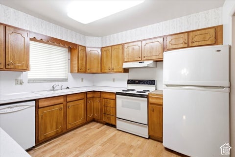 Tiny photo for 806 S 850 E, Bountiful, UT 84010 (MLS # 2188219)