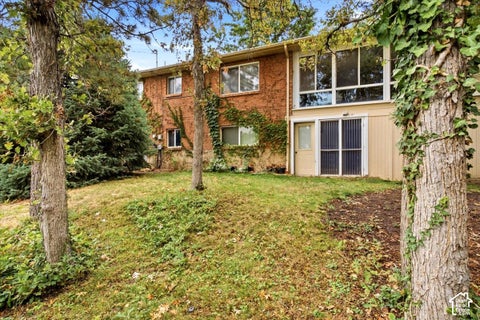 Tiny photo for 806 S 850 E, Bountiful, UT 84010 (MLS # 2188219)