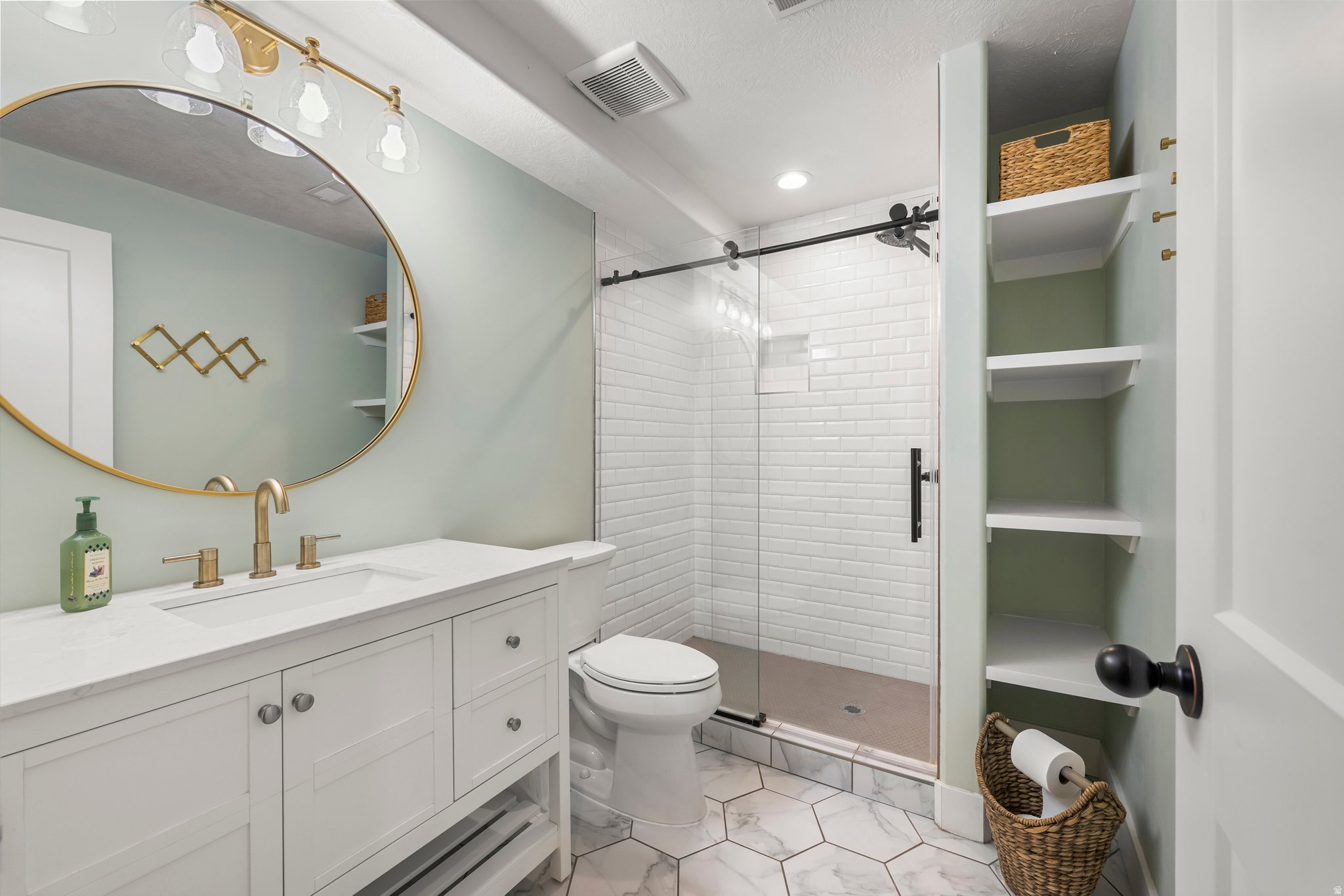 DAYBREAK - Residential