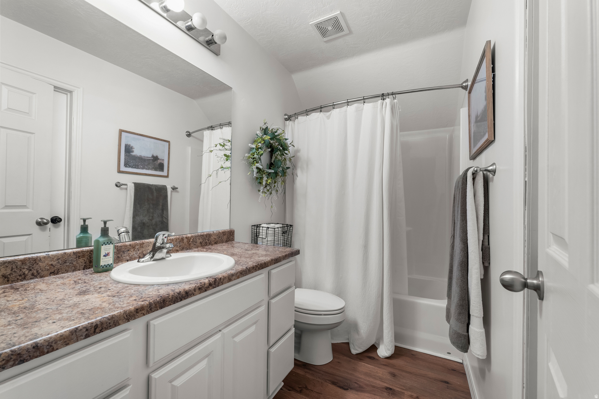 DAYBREAK - Residential