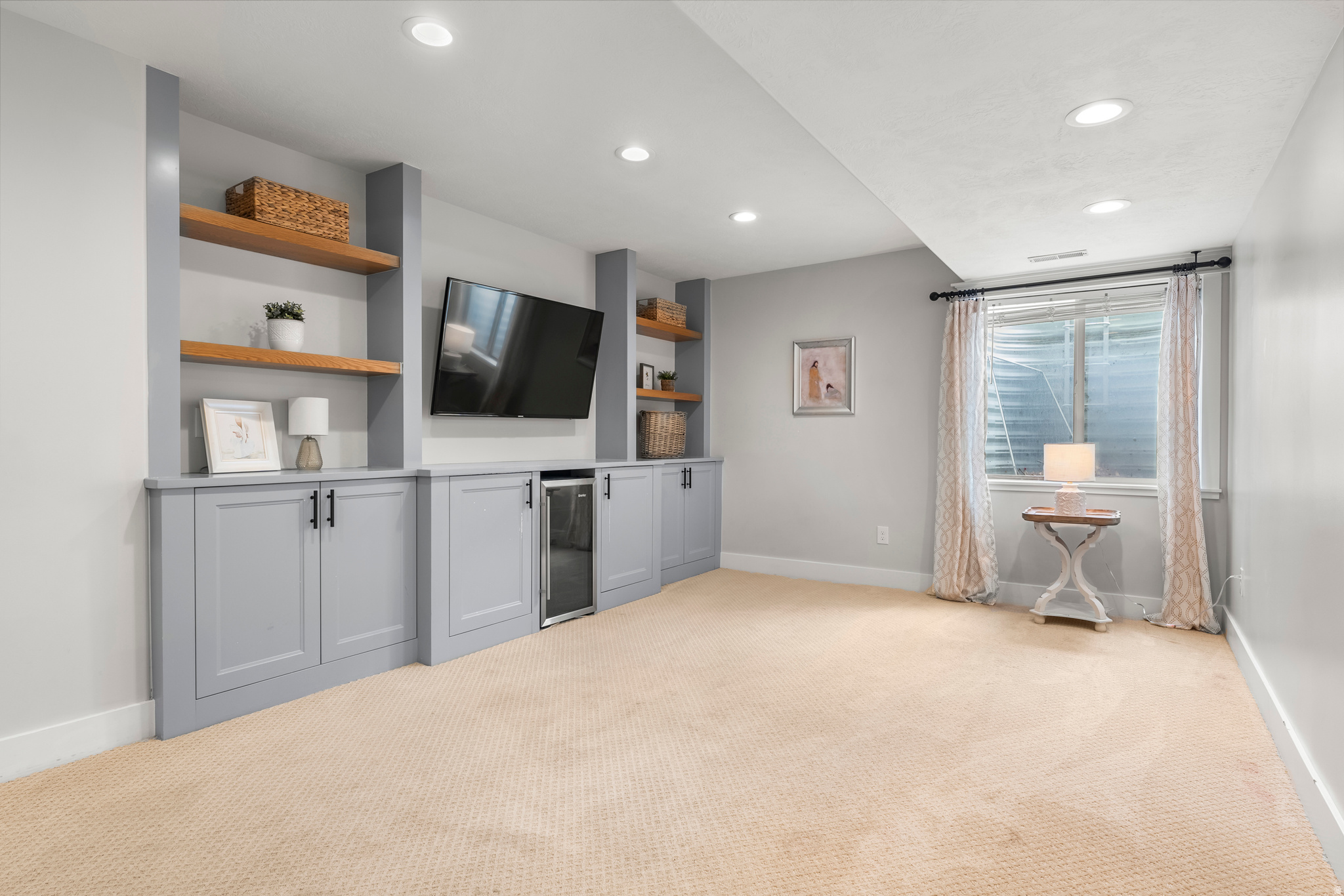 DAYBREAK - Residential