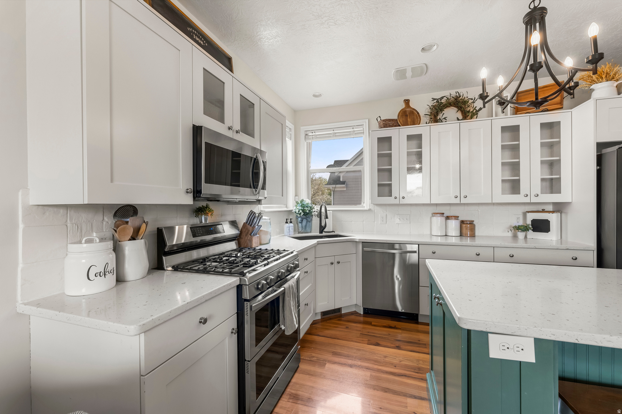 DAYBREAK - Residential