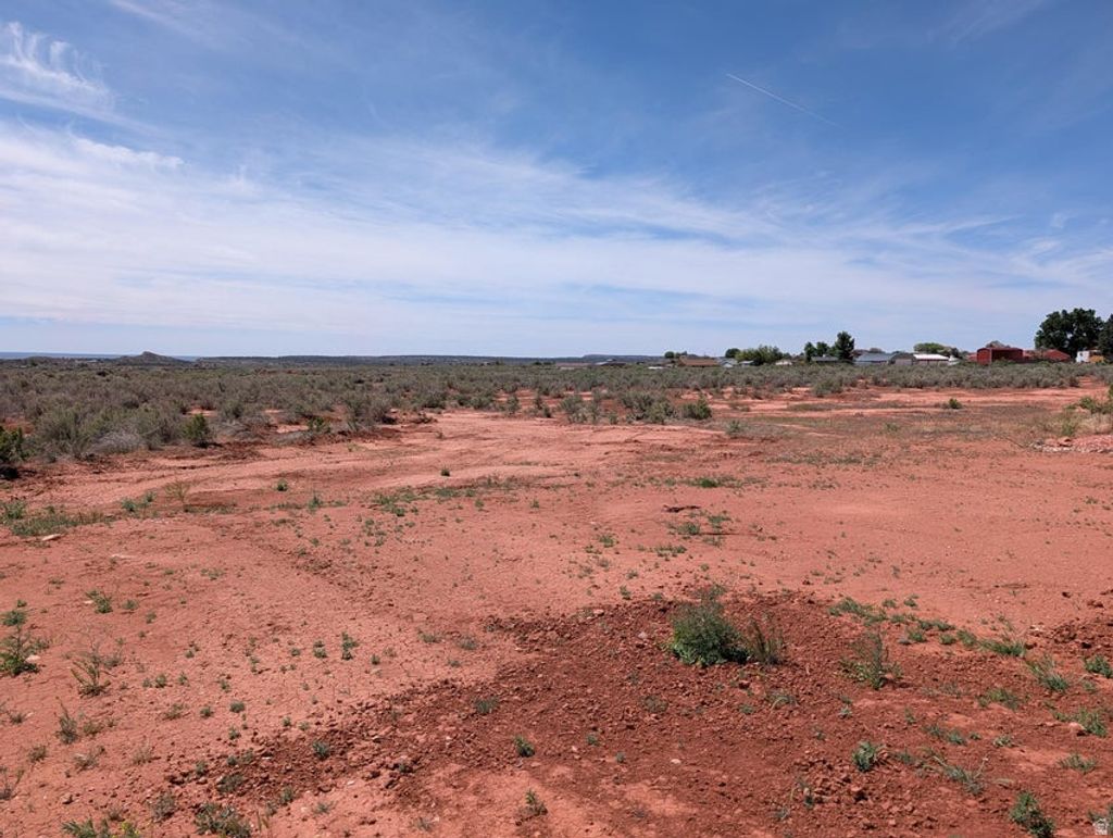 Photo of 1681 E CREEKSIDE DR, Kanab, UT 84741 (MLS # 2153745)