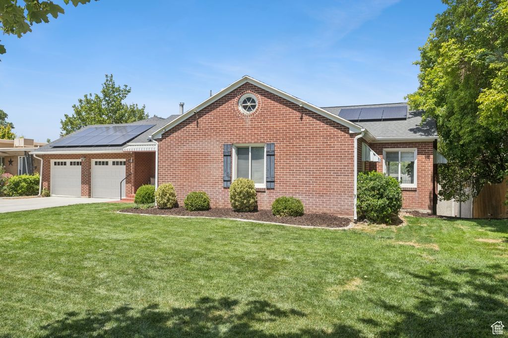 Photo of 1925 E HILLCREST AVE S, Salt Lake City, UT 84106 (MLS # 2101043)