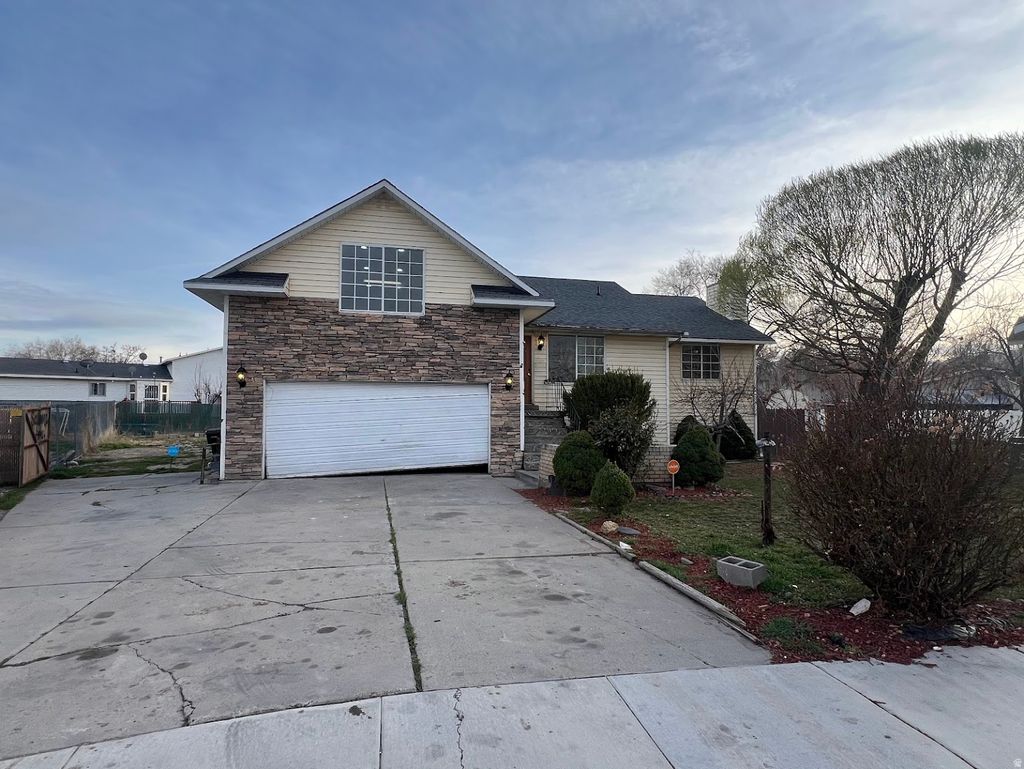 Photo of 3062 HADLEY CT, West Valley City, UT 84128 (MLS # 2142311)