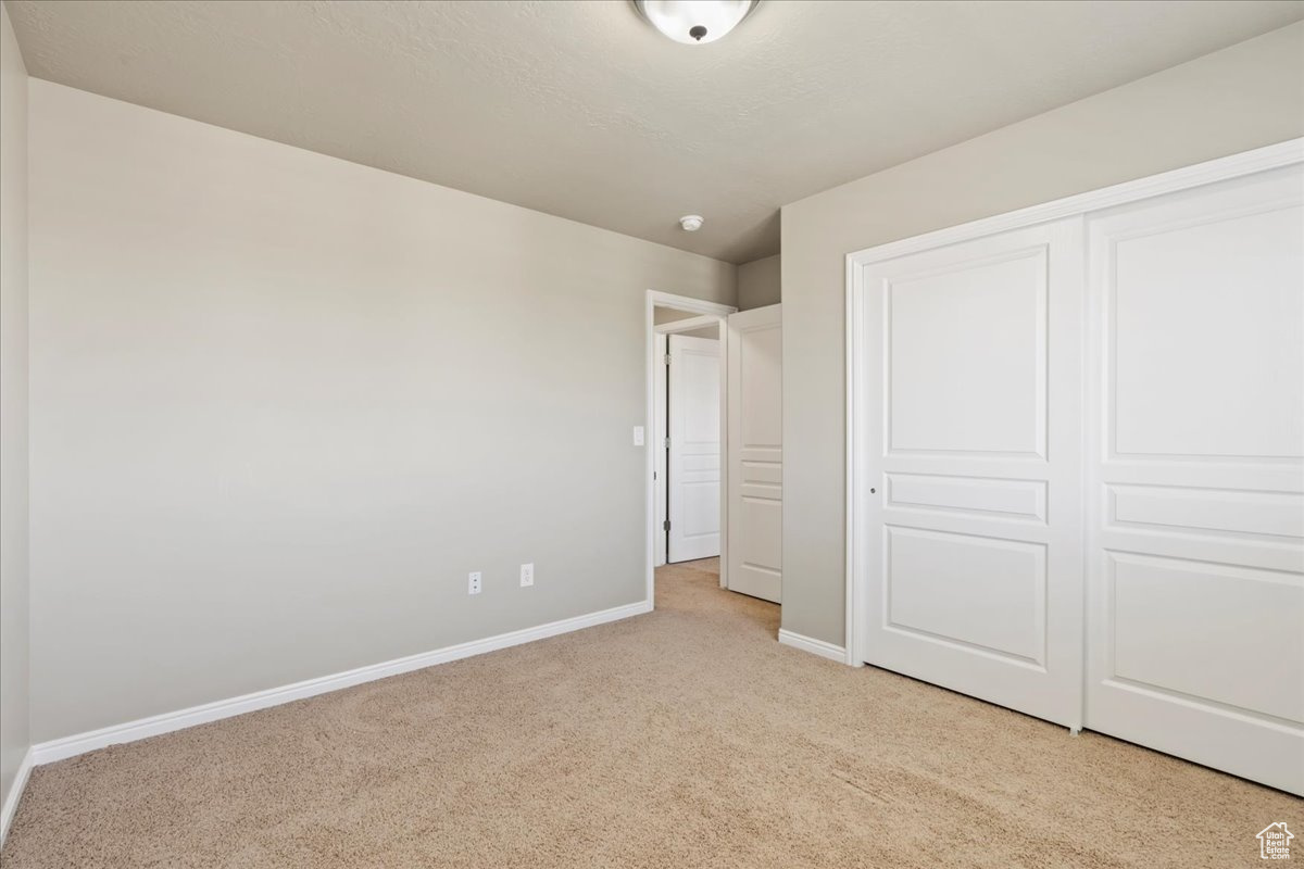 VALLEY FIELDS - Residential