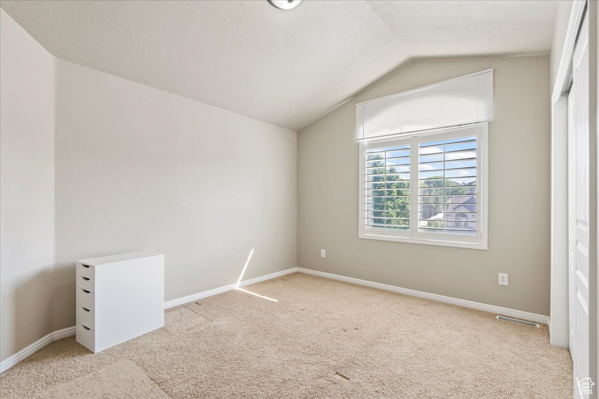 VALLEY FIELDS - Residential