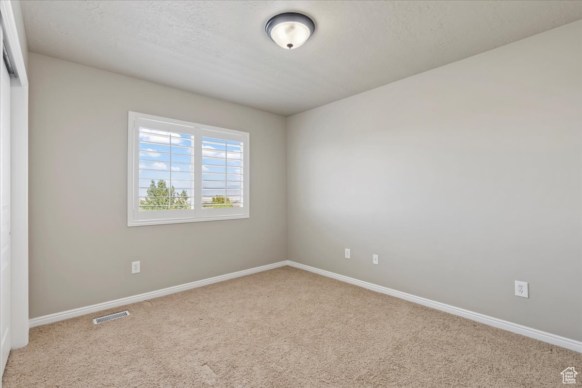 VALLEY FIELDS - Residential