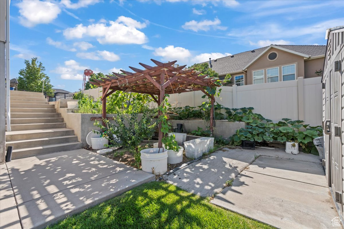 VALLEY FIELDS - Residential