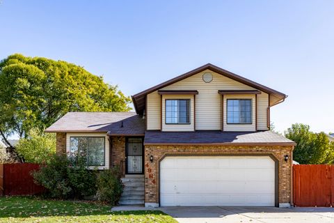 Photo of 4964 S 3375 W, Roy, UT 84067 (MLS # 2118952)