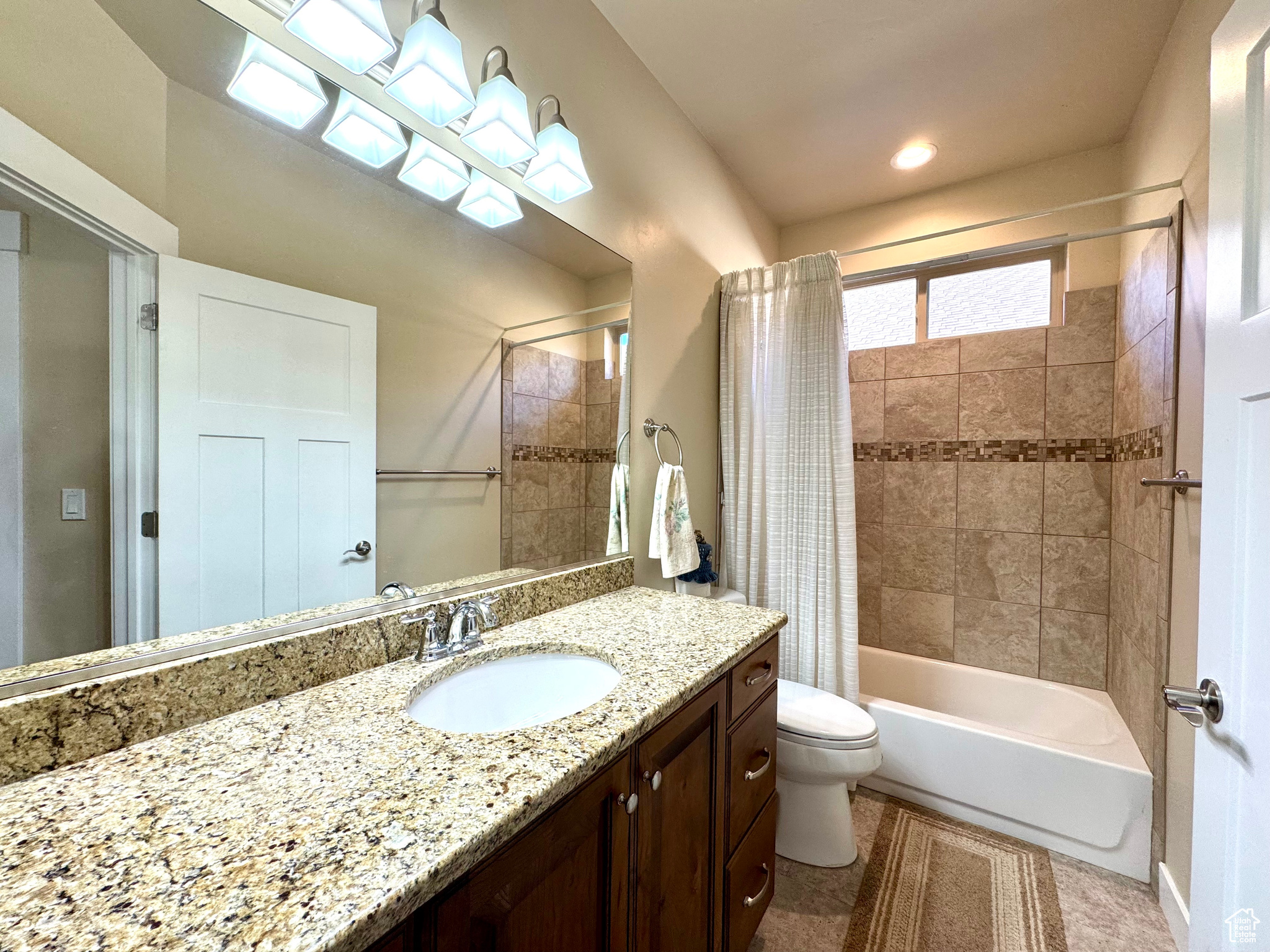 HERITAGE VILLAGE - Residential