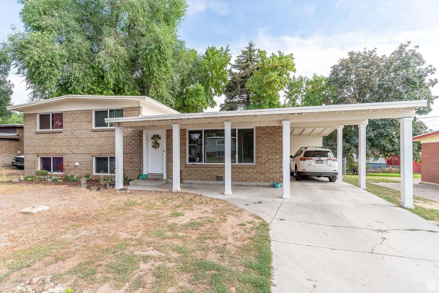 This completely remodeled (2024) home is ready for a new family.  5 bedrooms, 3 bathrooms, beautiful kitchen, brand new dual pane vinyl windows throughout, new roof and a fully fenced backyard.  Buyer and buyers agent to verify all.