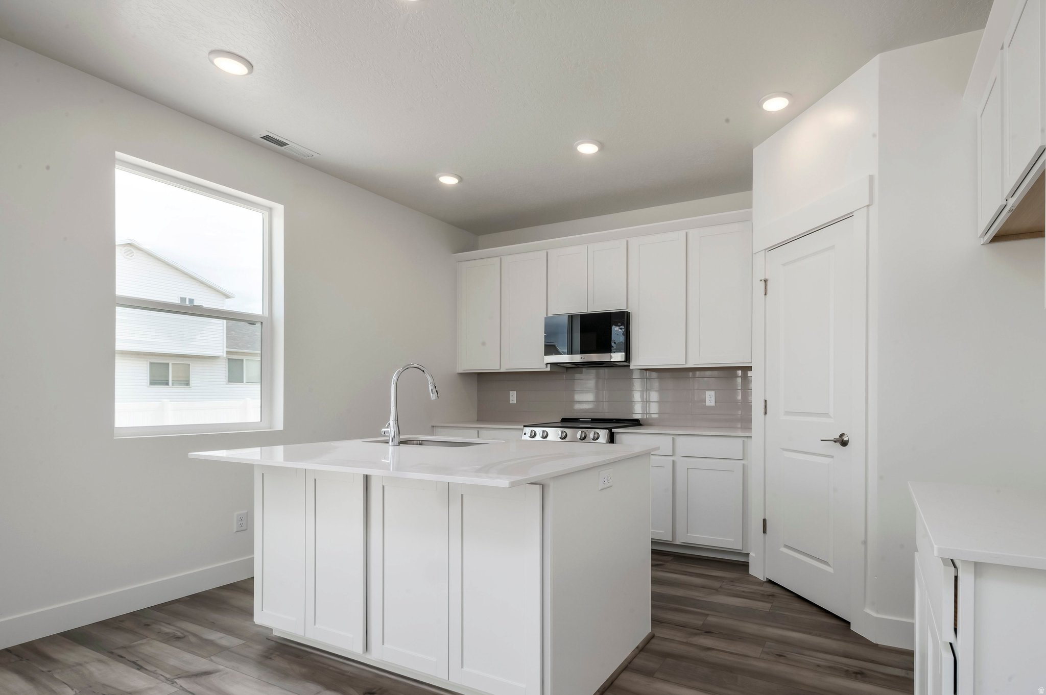 PIONEER MEADOWS - Residential