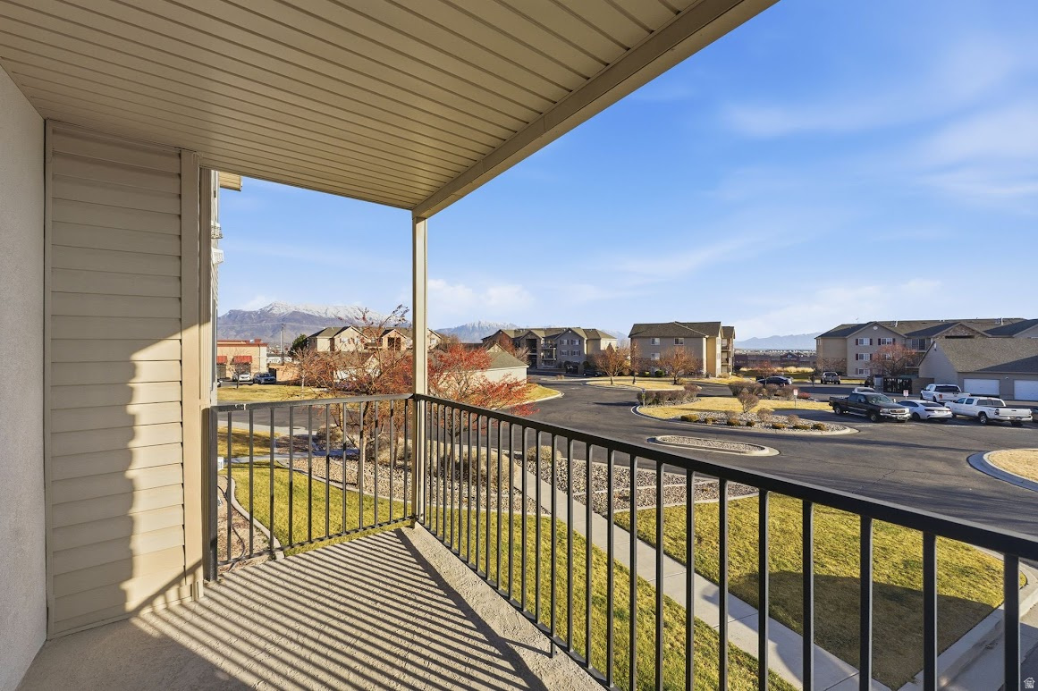 HILLCREST CONDO - Residential