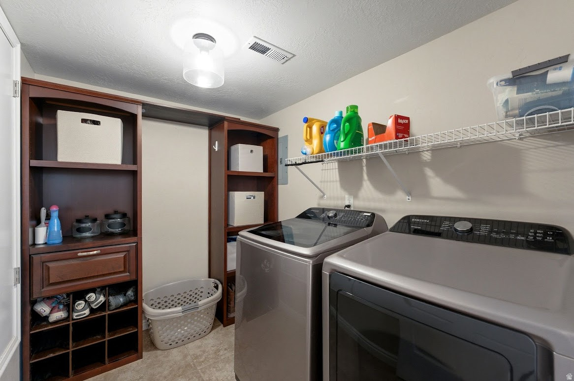 HILLCREST CONDO - Residential