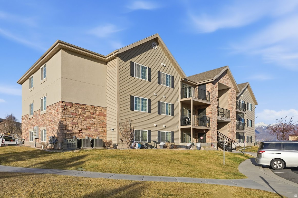 HILLCREST CONDO - Residential