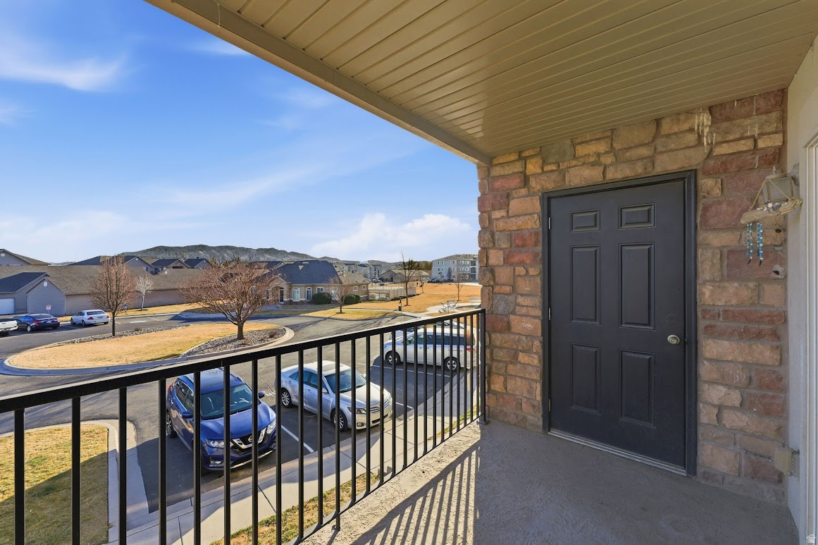 HILLCREST CONDO - Residential