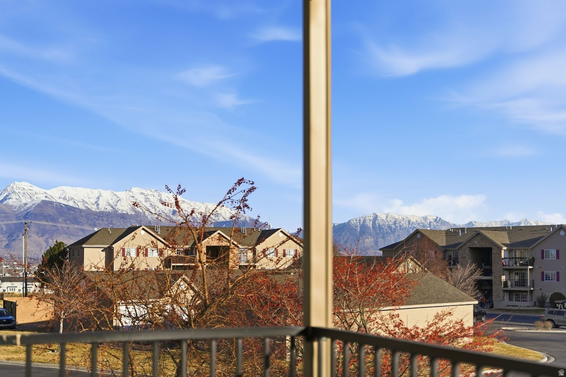 HILLCREST CONDO - Residential