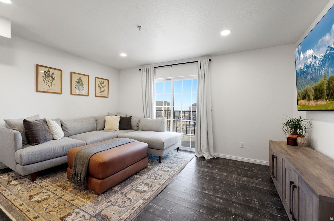 HILLCREST CONDO - Residential