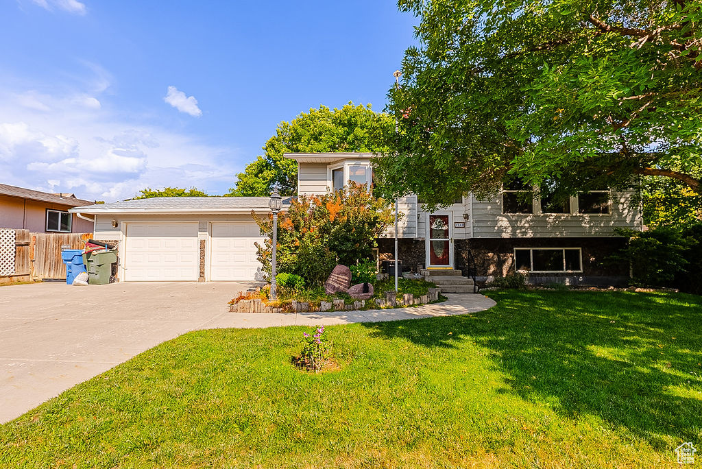 This super cute home is ready for new owners. Great location on Booth Rd. near the interstate, with an established private back yard! It also has plenty of room inside to stretch out and make your own. Opportunity is knocking! Move in and Update as you go! Giving the new homeowners the option to potentially build equity! Spacious rooms, a large deck, great landscaping, and more! Ready for new owners to make this house a home! Come check it out and bring your ideas!