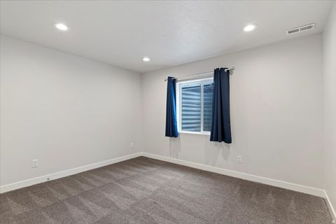 Tiny photo for 3176 N 1450 E, Layton, UT 84040 (MLS # 2137888)
