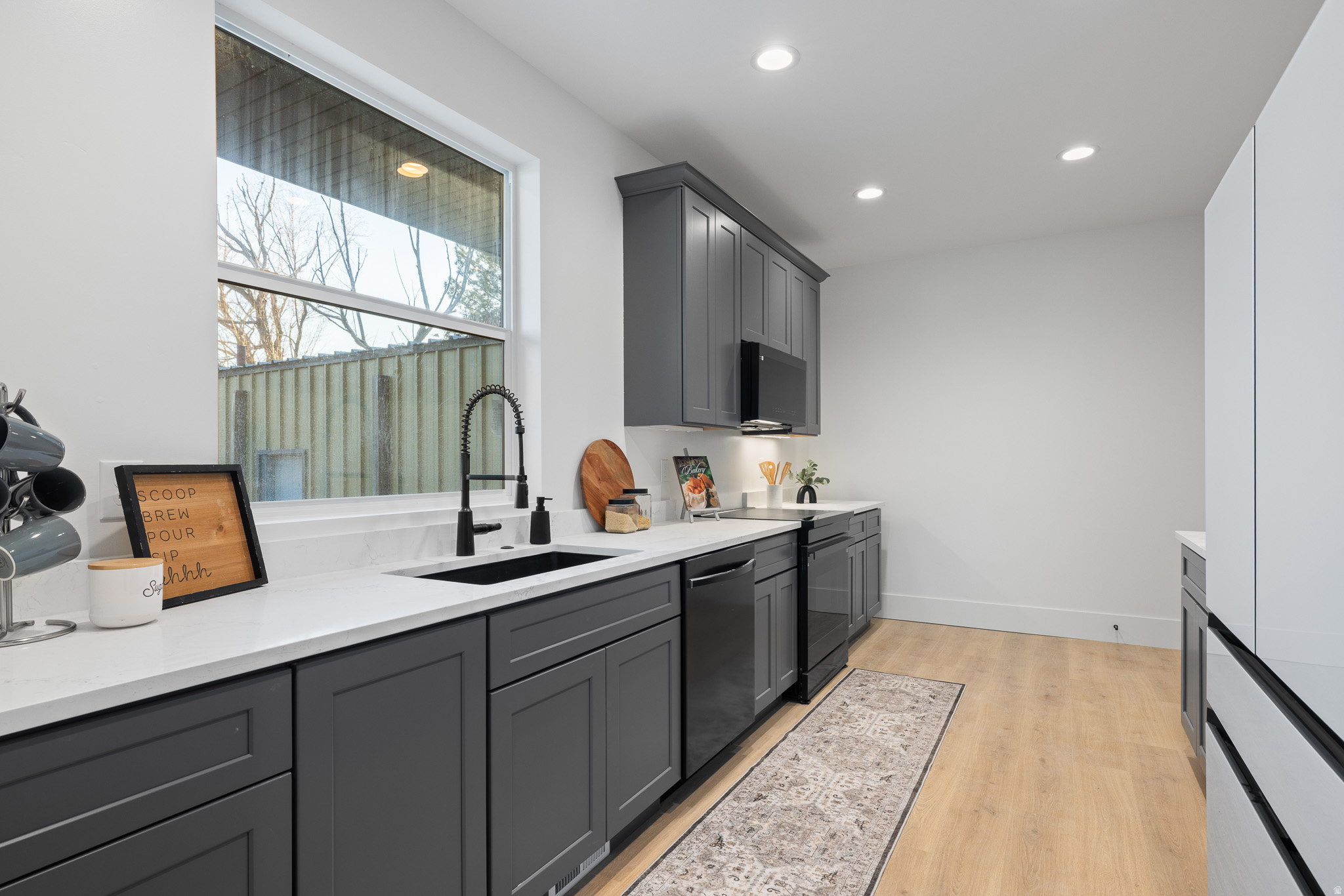 MAJESTIC HEI - Residential