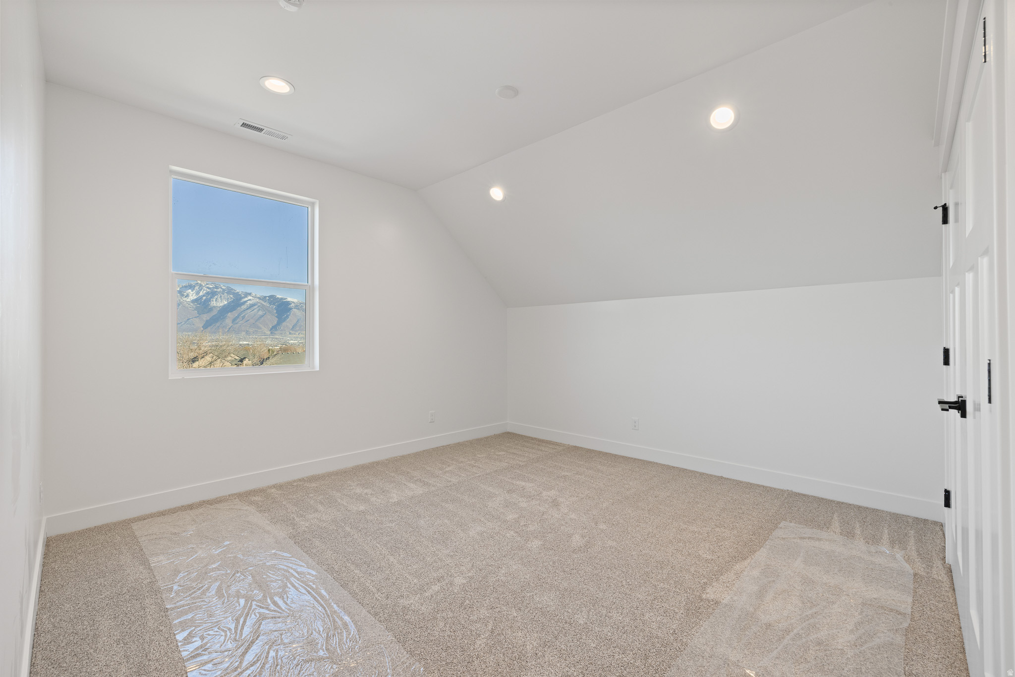 MAJESTIC HEI - Residential