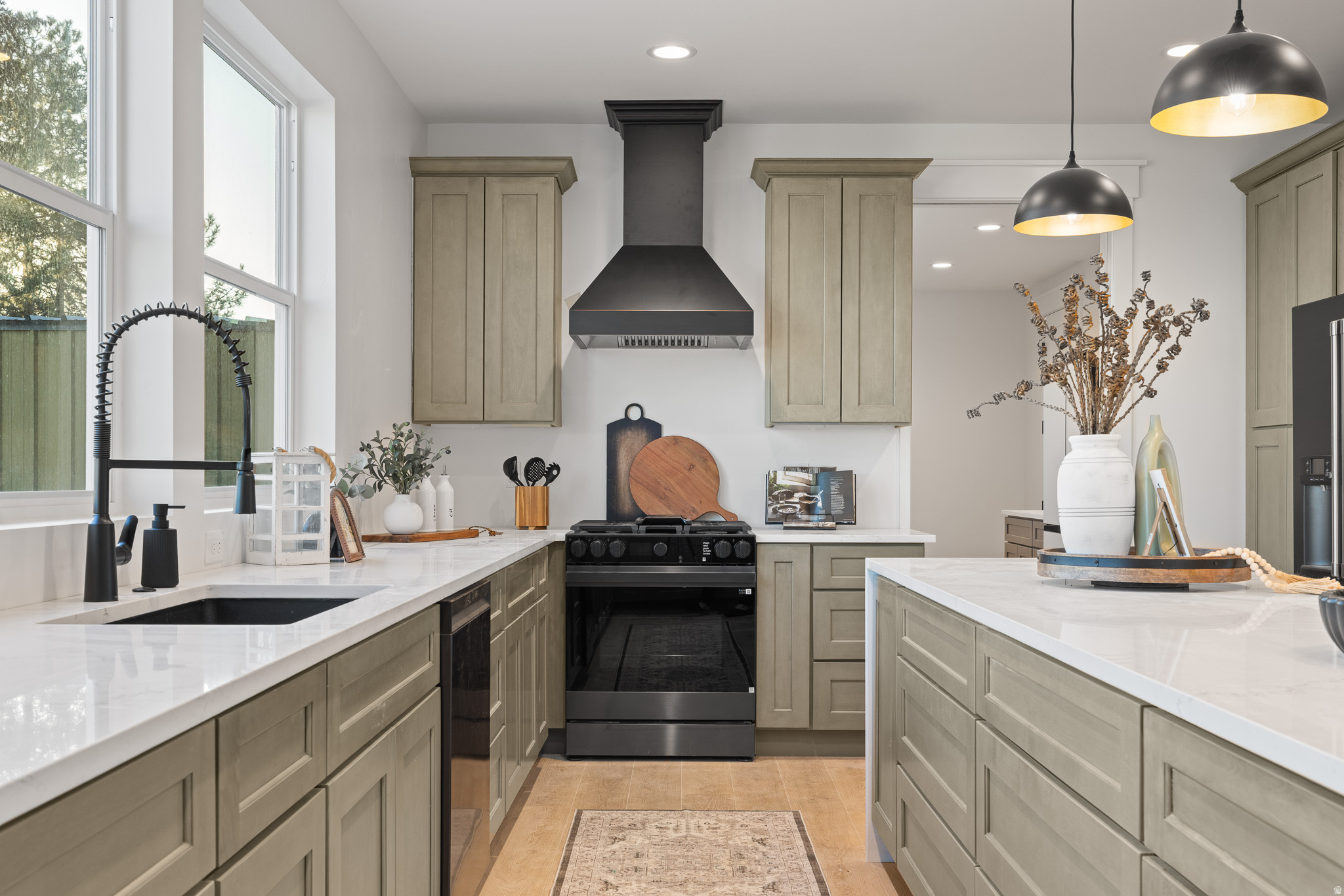 MAJESTIC HEI - Residential