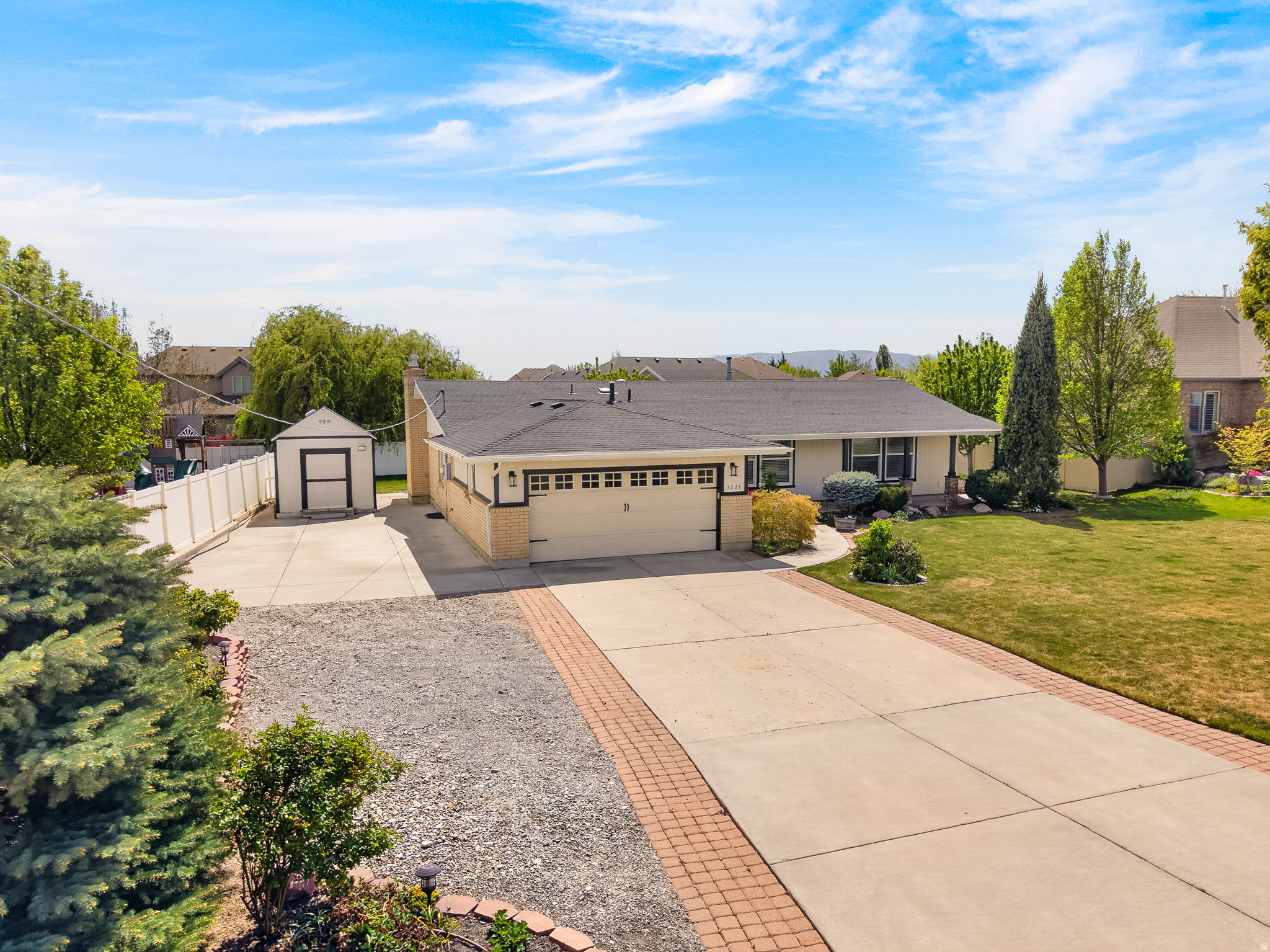 ROBINSON RANCH - Residential