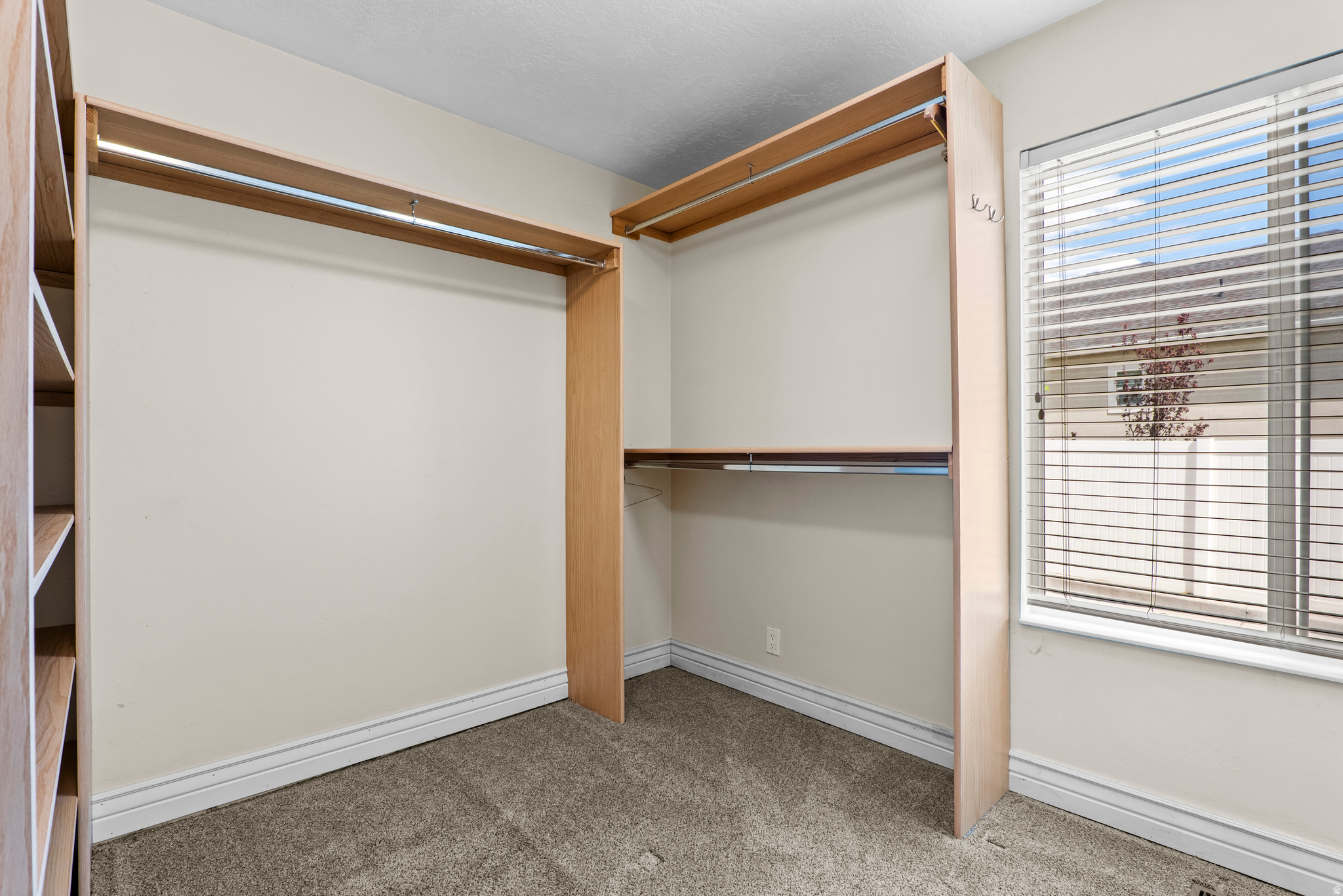 ROBINSON RANCH - Residential