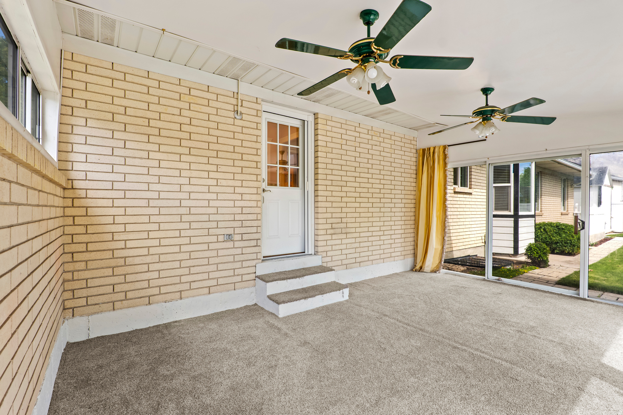 ROBINSON RANCH - Residential