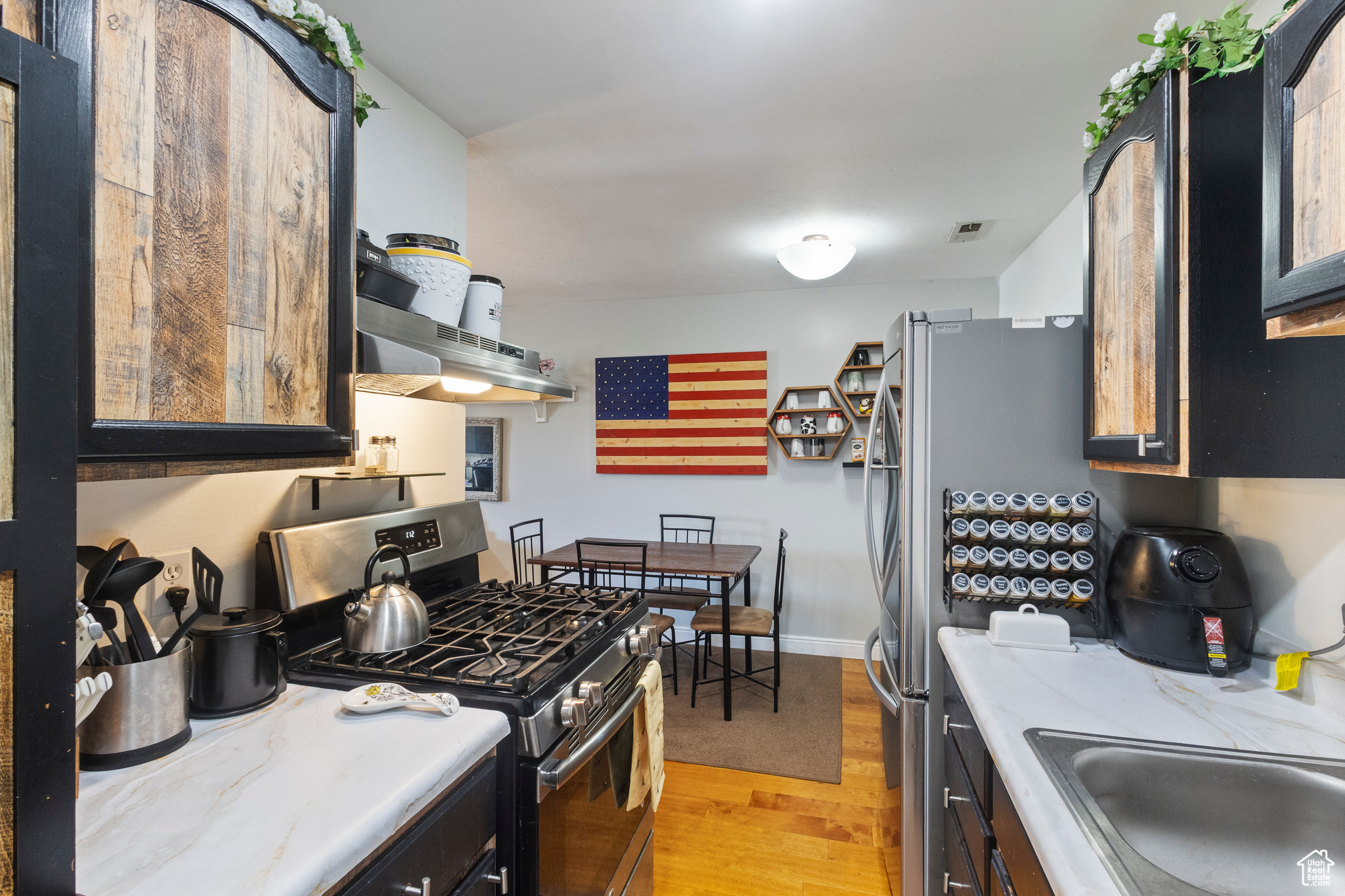 OAK MEADOWS - Residential