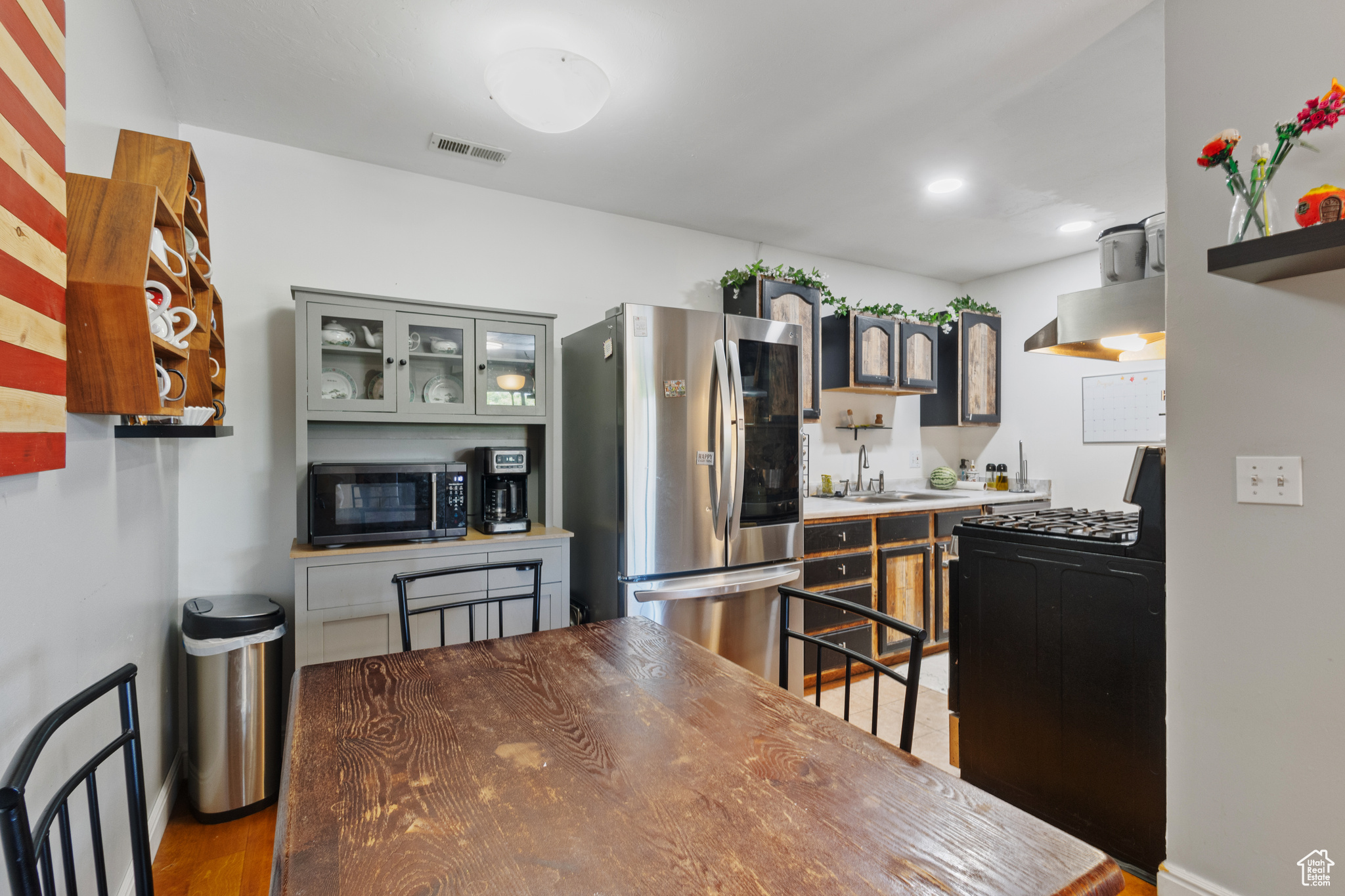 OAK MEADOWS - Residential