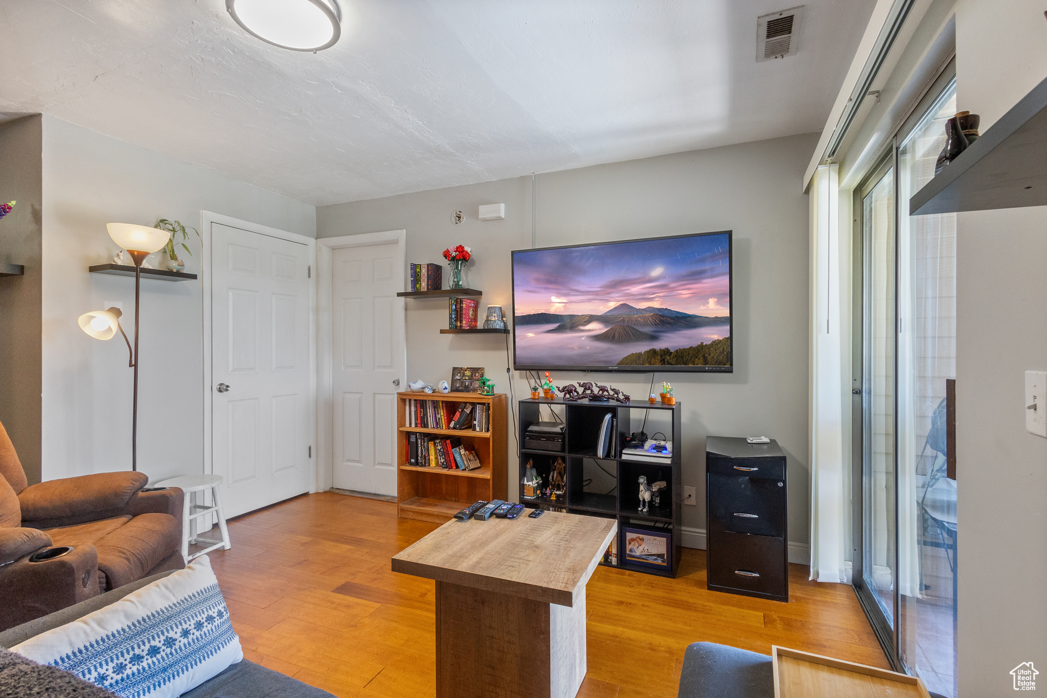 OAK MEADOWS - Residential