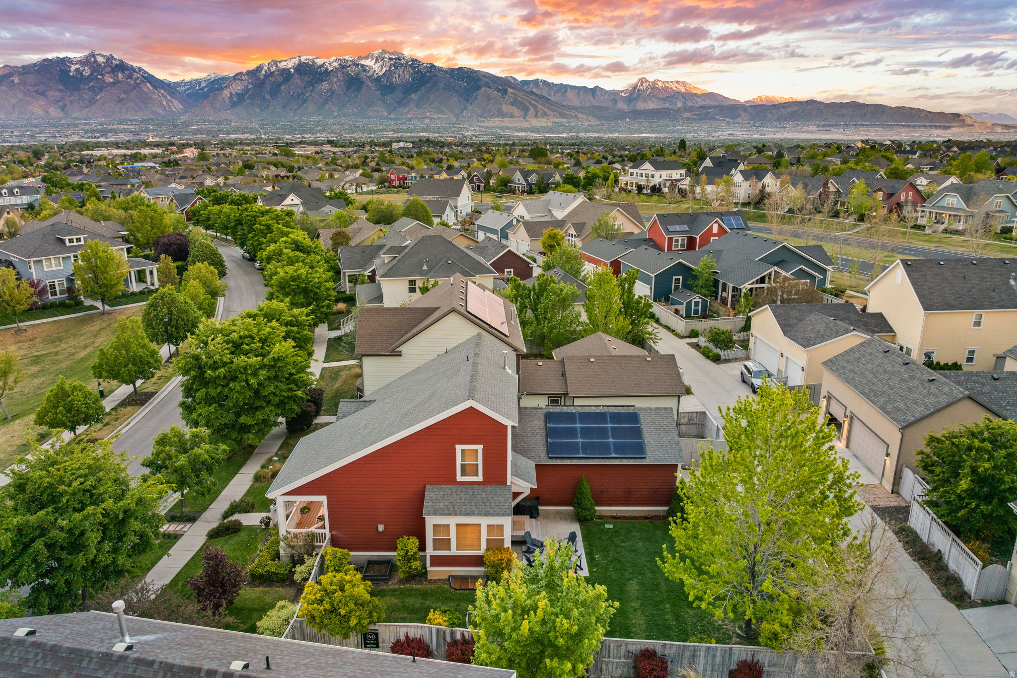 DAYBREAK - Residential