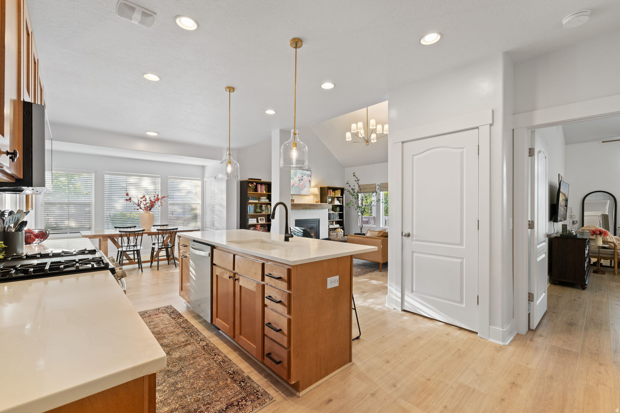 DAYBREAK - Residential