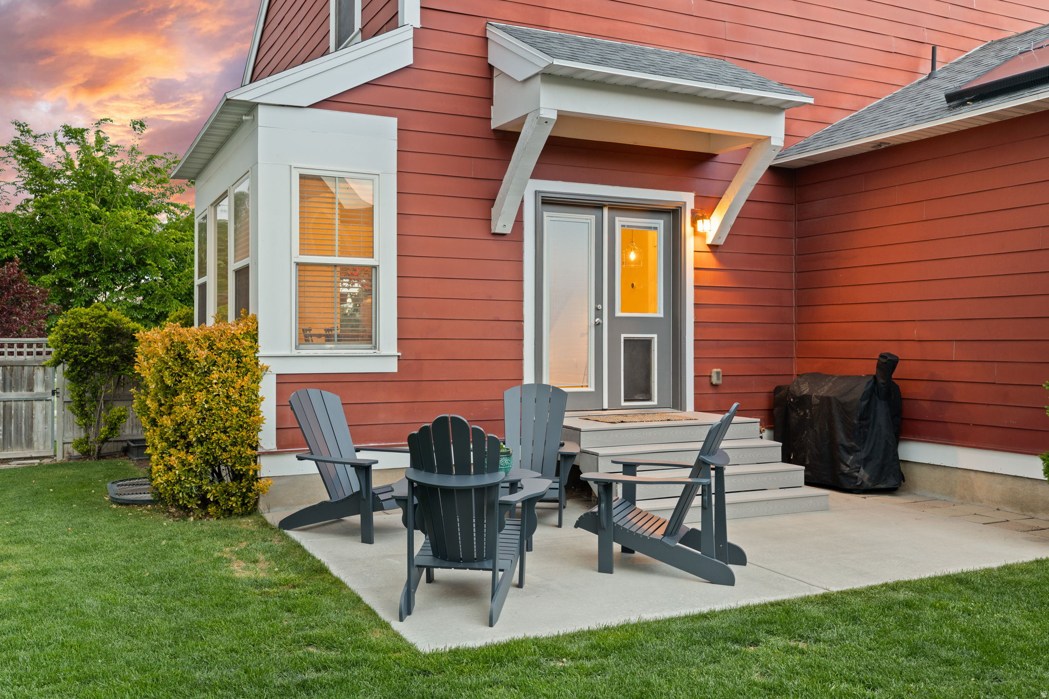 DAYBREAK - Residential