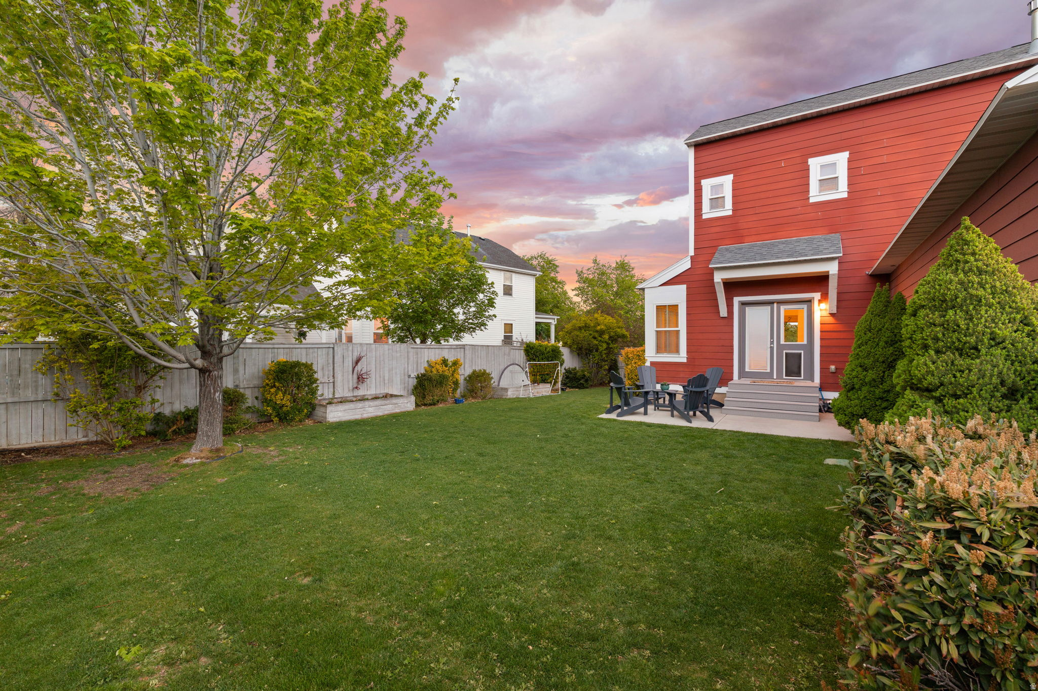 DAYBREAK - Residential