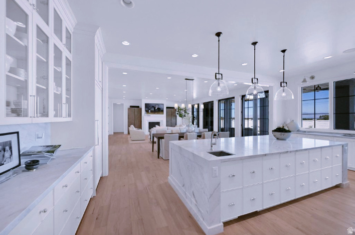 6321 W HOLLYS POND DR S