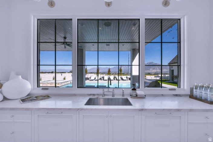 6321 W HOLLYS POND DR S