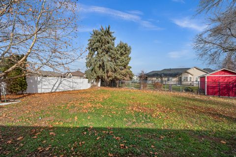 Tiny photo for 2455 S BLUFF RD, Syracuse, UT 84075 (MLS # 2127511)