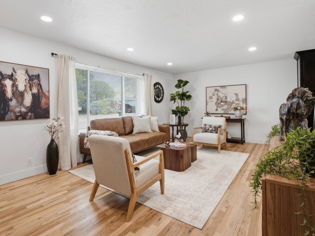 Photo of 3070 E 7145 S, Cottonwood Heights, UT 84121 (MLS # 2185923)