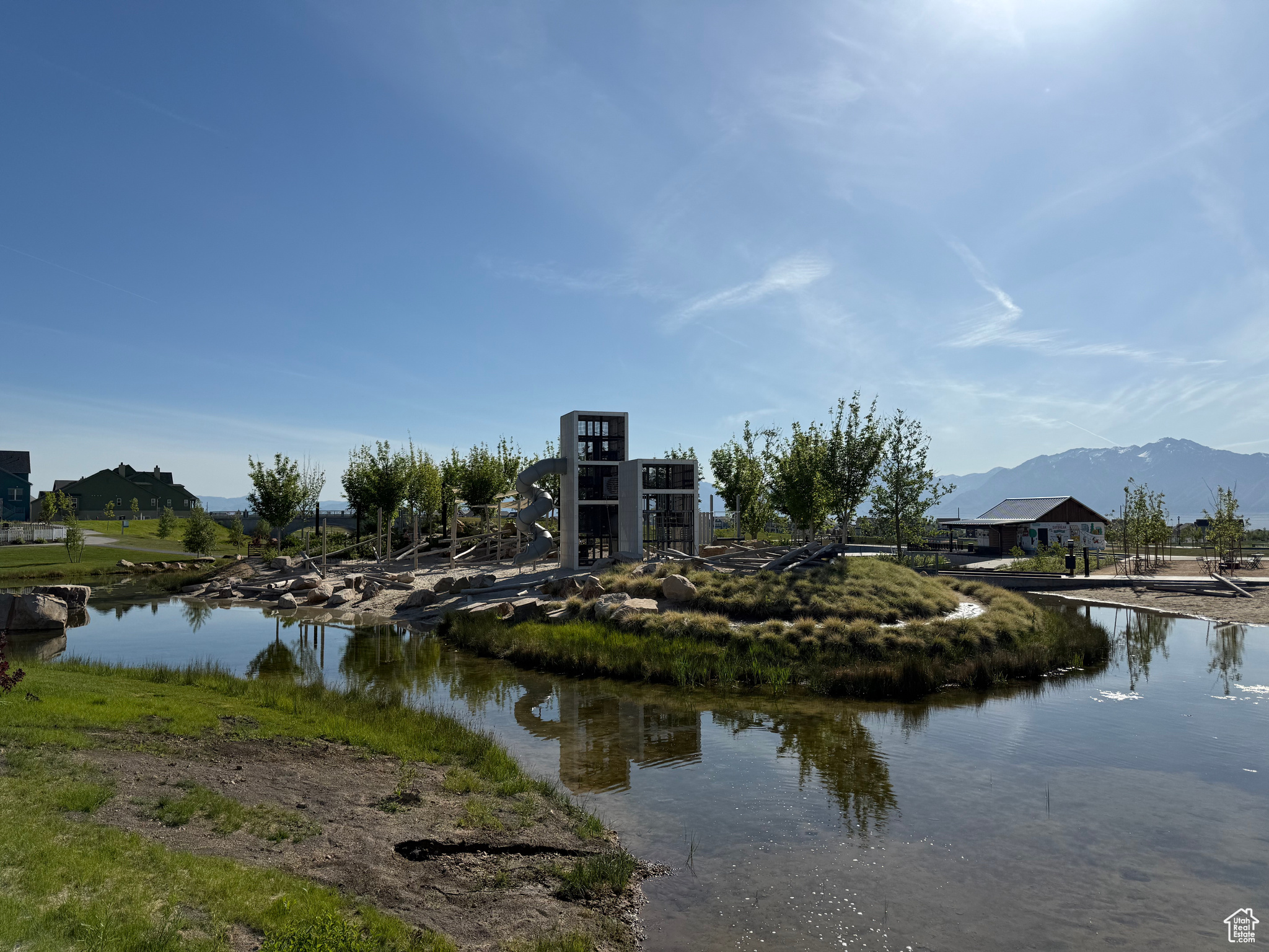 DAYBREAK - Residential