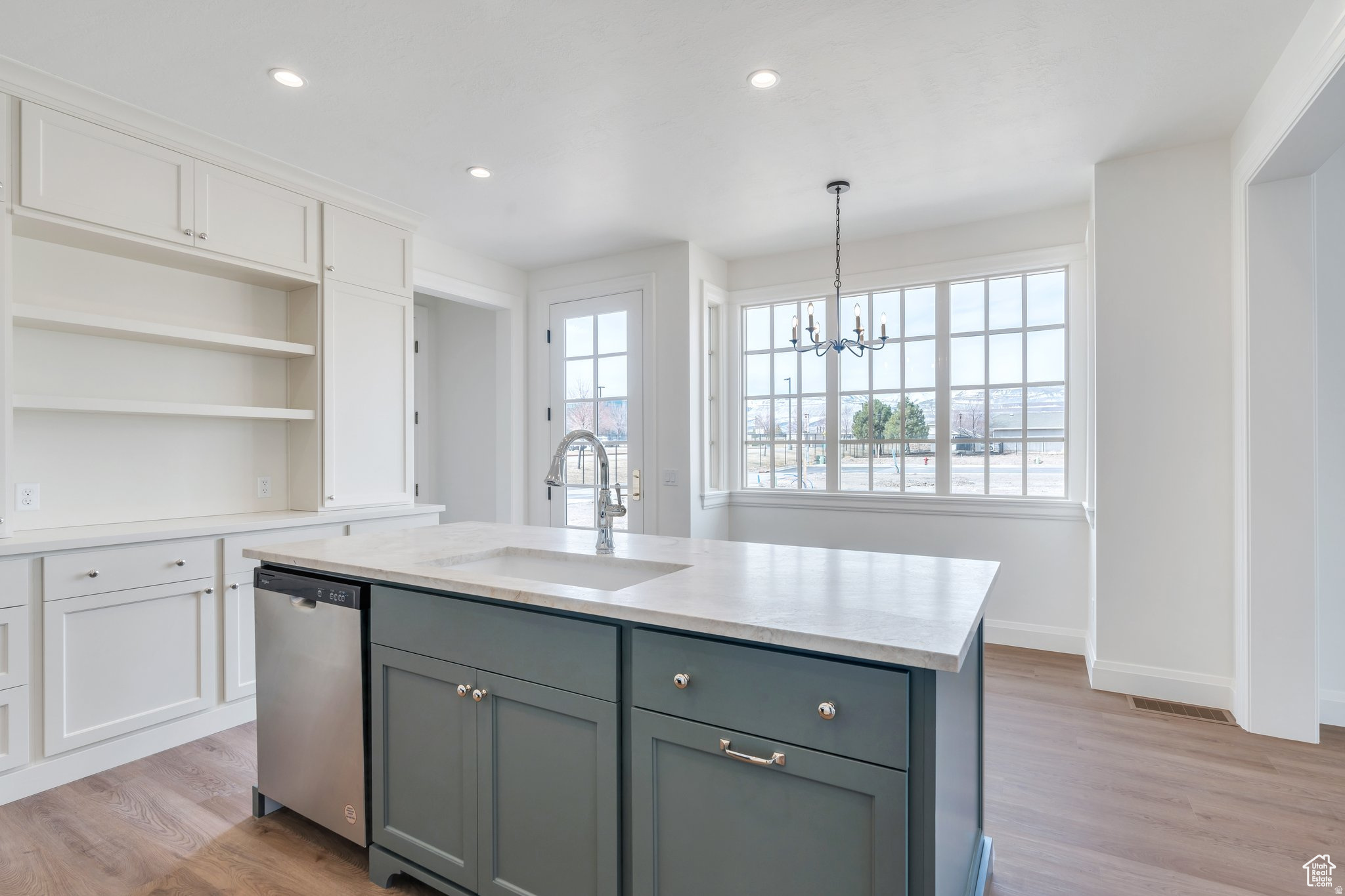 CAMDEN COMMONS - Residential