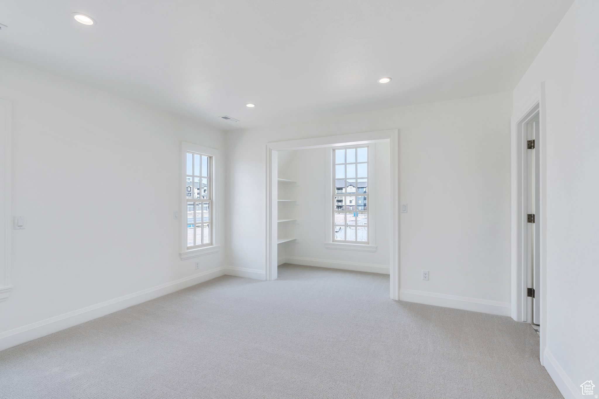 CAMDEN COMMONS - Residential