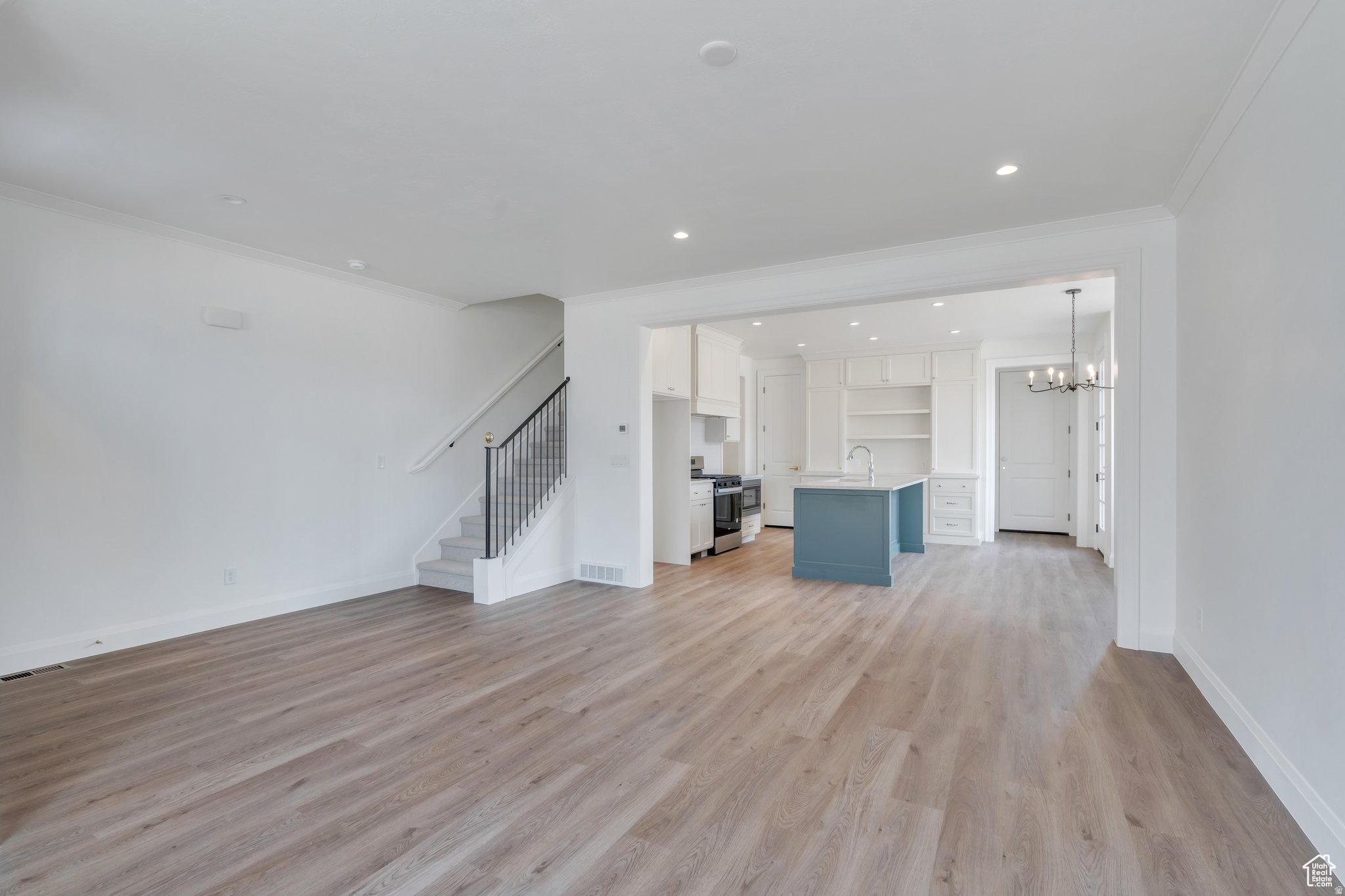 CAMDEN COMMONS - Residential